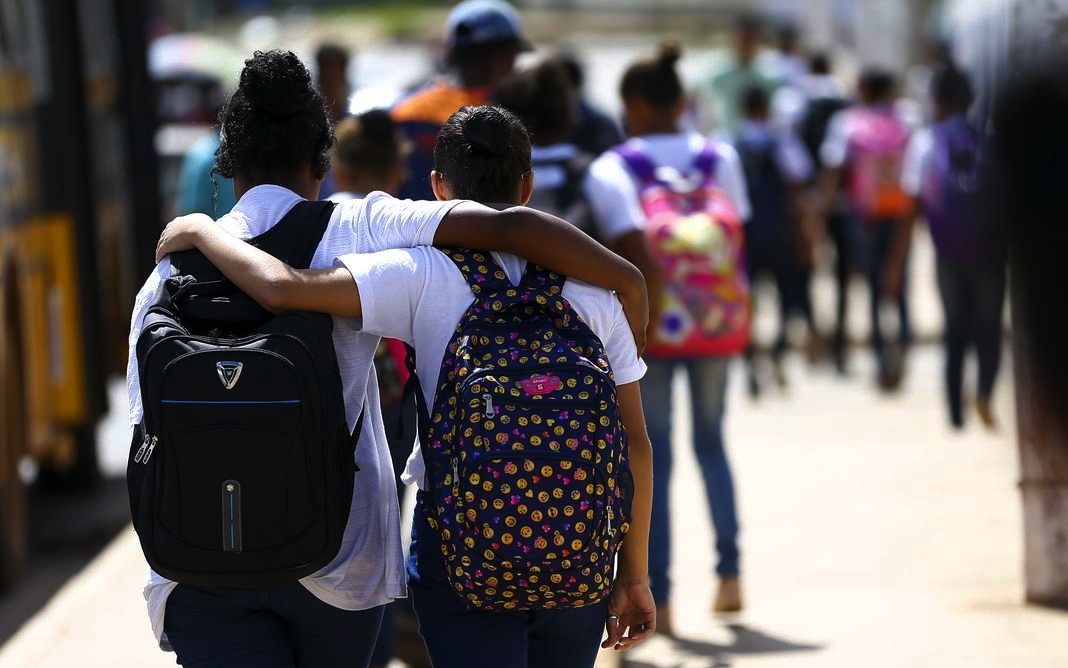Violência nas escolas: como falar com crianças e adolescentes - Foto: © Marcelo Camargo/Agência Brasil