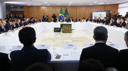 Moraes: regras do mundo real devem valer nas redes sociais