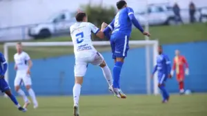 Vitória conheceu a sua primeira derrota