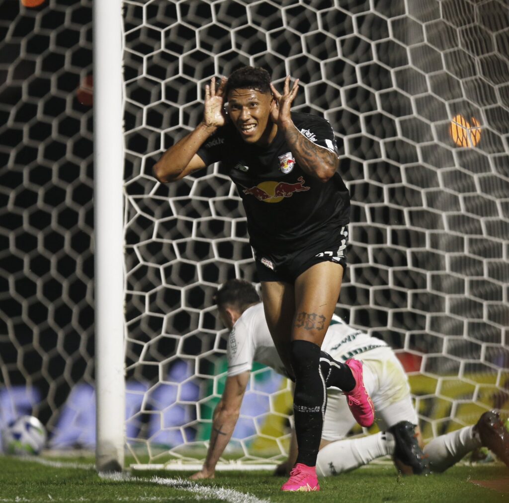 Sorriso marcou em vitória paulista