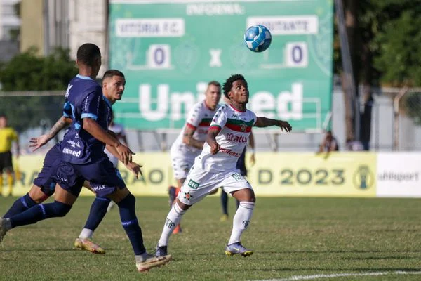 Vitória perde para Portuguesa-RJ
