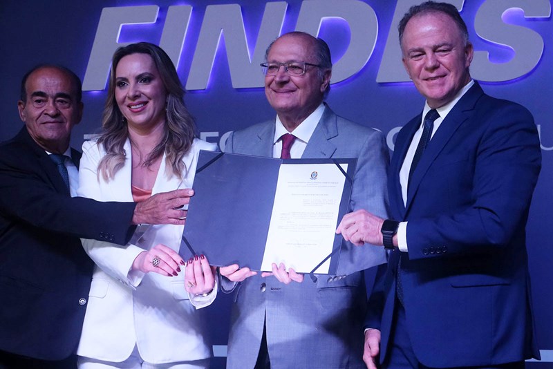 Cumprindo agenda no ES, vice-presidente e ministro do Desenvolvimento, Geraldo Alckmin, confirmou a criação da primeira ZPE privada do país