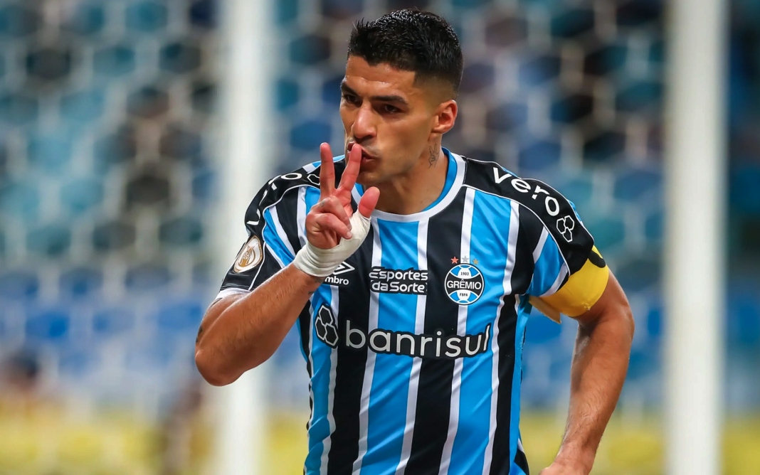 Renato Gaúcho confirma Suárez no Grêmio: 'Novela mexicana acabou e ele fica até dezembro' - Foto: Lucas Uebel/Grêmio