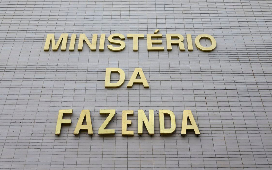 projeção_indicadores_economia_fazenda_2024