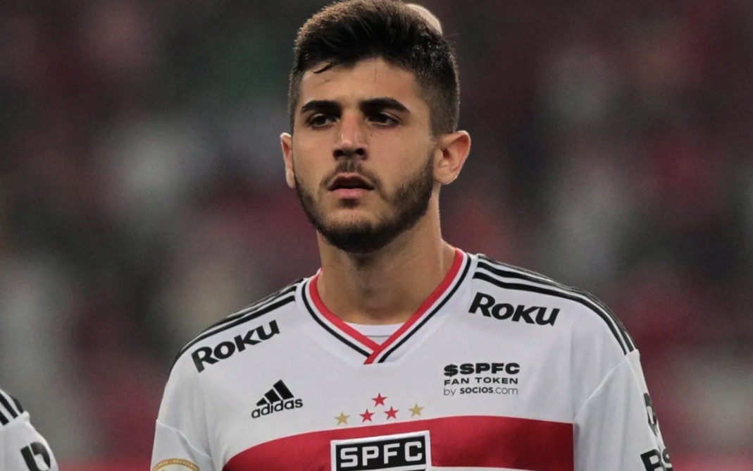 Beraldo passa por exames em Quito e não tem fratura detectada - Foto: Divulgação / São Paulo FC
