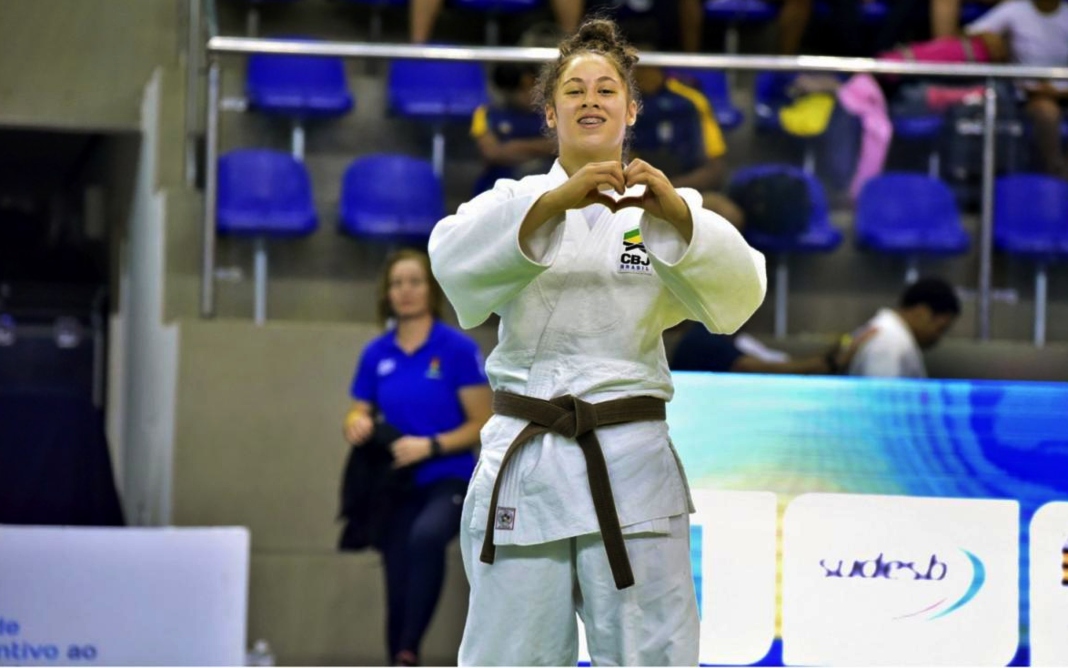 Sophia Câmara faz bela campanha no mundial sub-18 e conquista a medalha de prata em Zagreb - Foto: Anderson Neves/CBJ
