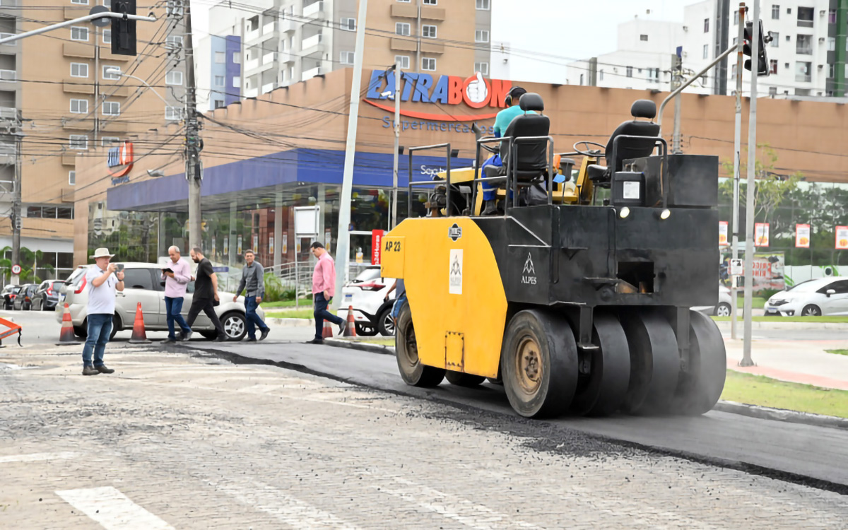 Obras integram o Programa AsfaltoVix, que teve seu início no bairro Jardim Camburi