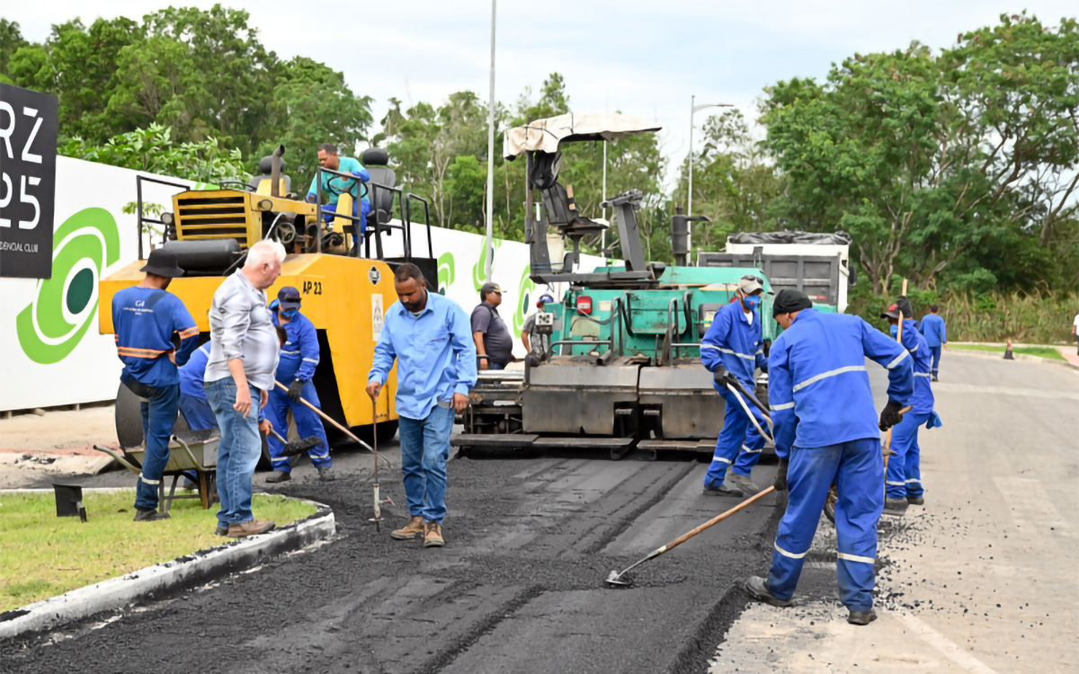 Obras integram o Programa AsfaltoVix, que teve seu início no bairro Jardim Camburi