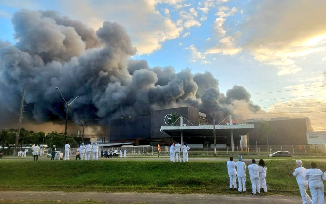 Corpo de Bombeiros afirma que ainda é cedo para apontar o motivo da destruição