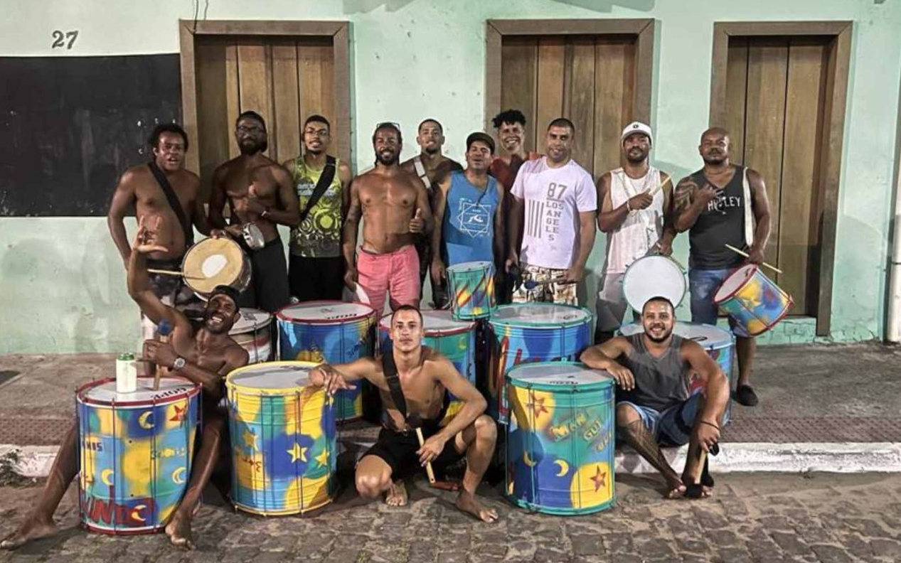 Batucada de Manguinhos agita balneário até o Carnaval Batucada de Manguinhos agita balneário até o Carnaval