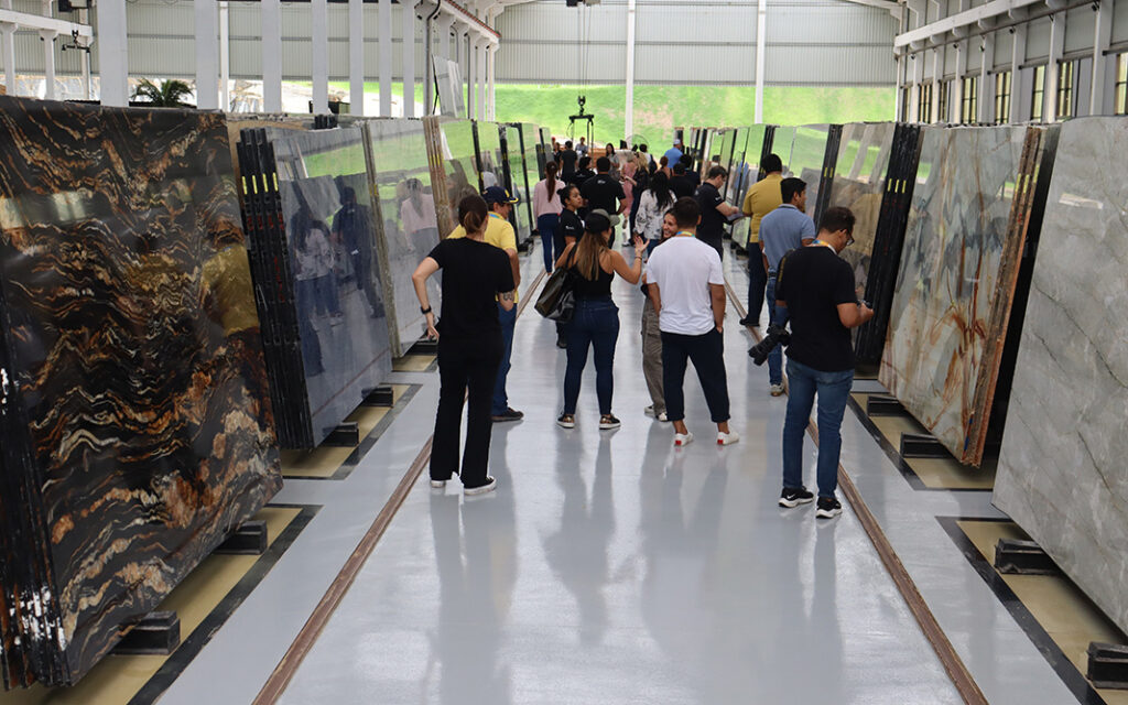 Diversidade de rochas capixabas encanta compradores estrangeiros