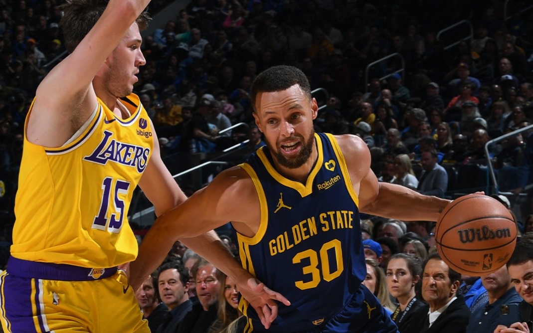 NBA volta com vitória dos Warriors e séries invictas de Celtics e Mavericks - Foto: Reprodução Twitter Golden State Warriors - @warriors