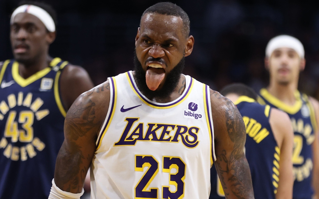Natal nos EUA terá NBA e NFL com grandes jogos e estrelas em quadra e campo, prometendo muita emoção para os fãs de basquete e futebol americano - Foto: Reprodução Twitter @Lakers