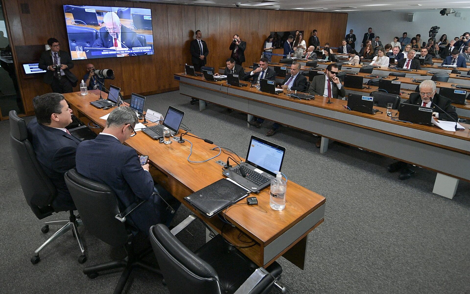 senado_ccj_adiamento_dpvat_arcabouço