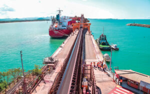 Porto de Ubu embarca 33 milhões de toneladas de pelotas de minério por ano. Foto: Jeferson Roccio