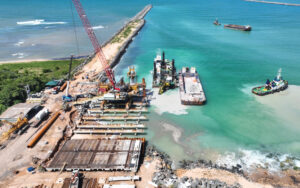 Segundo o vice-governador Ferraço, o porto em construção da Imetame em Aracruz, com sua Zona de Processamento de Exportação (ZPE), tem potencial de exportar produtos com maior valor agregado e maior capacidade de remuneração
