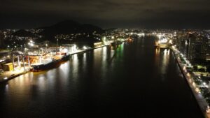 Imagem aérea dos portos de Vila Velha e Vitória. Foto: Fabrício Lima