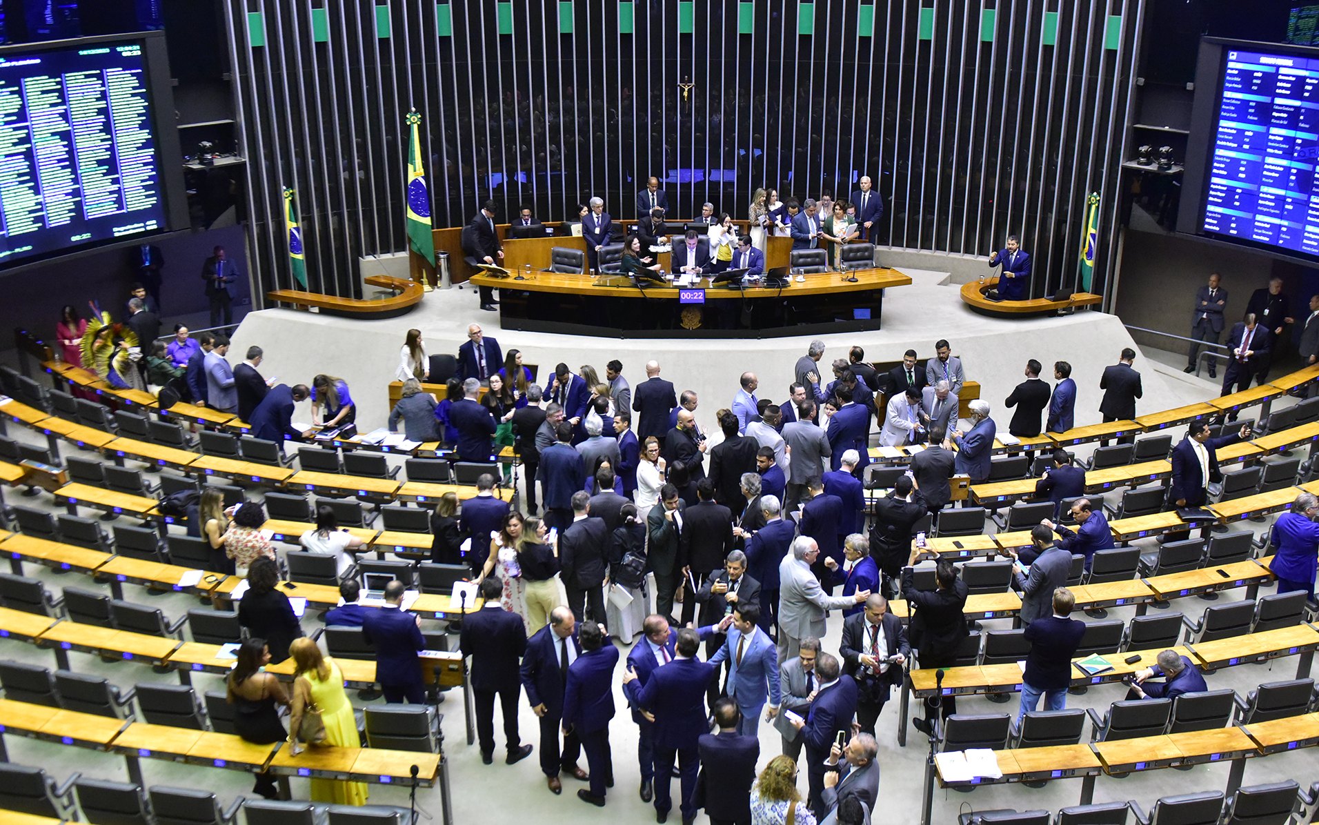 câmara_sessão_análise_vetos