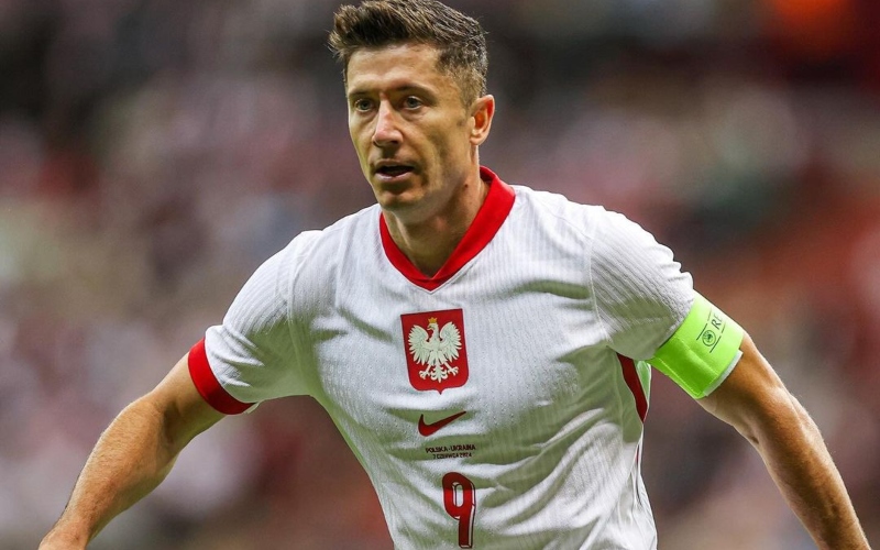 Lewandowski se machuca e vira desfalque da Polônia em estreia na Eurocopa - Foto: Reprodução Instagram / @_rl9