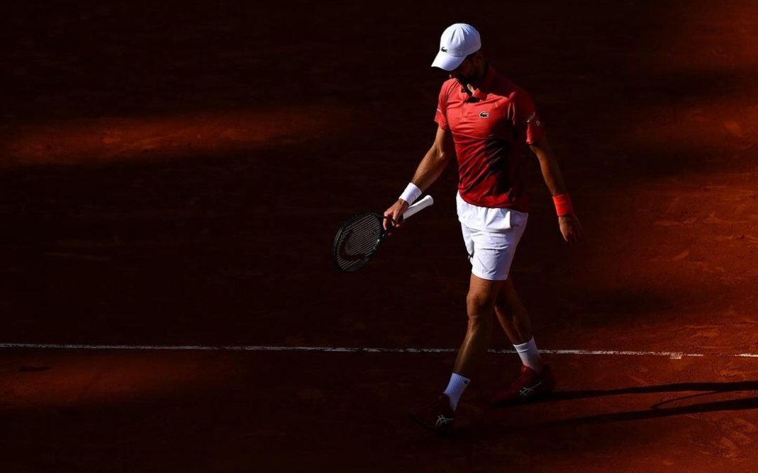 Djokovic sofre lesão no joelho e desiste de Roland Garros - Foto: Reprodução Instagram / @djokernole