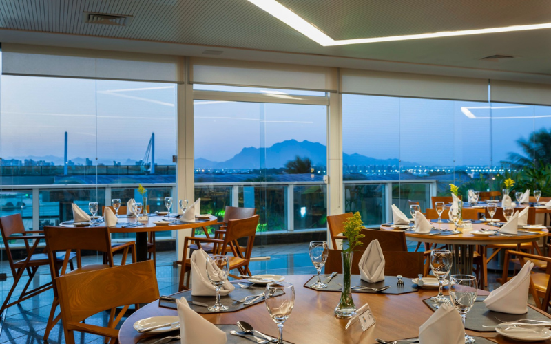 10 restaurantes com vistas incríveis na Grande Vitória