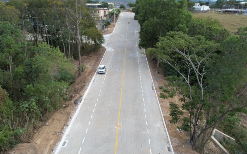 Governo estadual anuncia novos investimentos como o Contorno Rodoviário Sul, pavimentação de via, barragem no rio Piraquê-Açu e escola