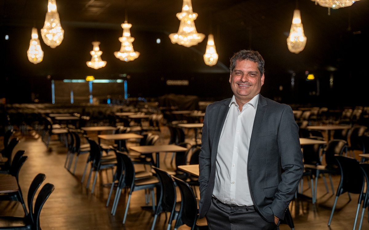 Patrick Ribeiro leva turnê da influenciadora Cintia Chagas para Portugal
