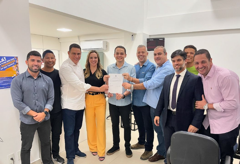 Pazolini lidera todos os cenários de pesquisa eleitoral