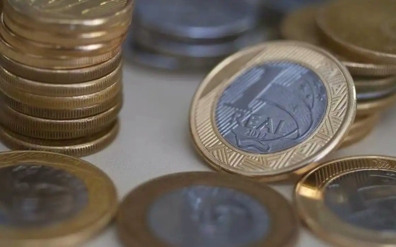 A inflação oficial (IPCA) recuou -0,11% em agosto de 2025, primeira deflação desde 2024. Conta de luz e alimentos puxaram a queda. Foto por: Arquivo - Agência Brasil