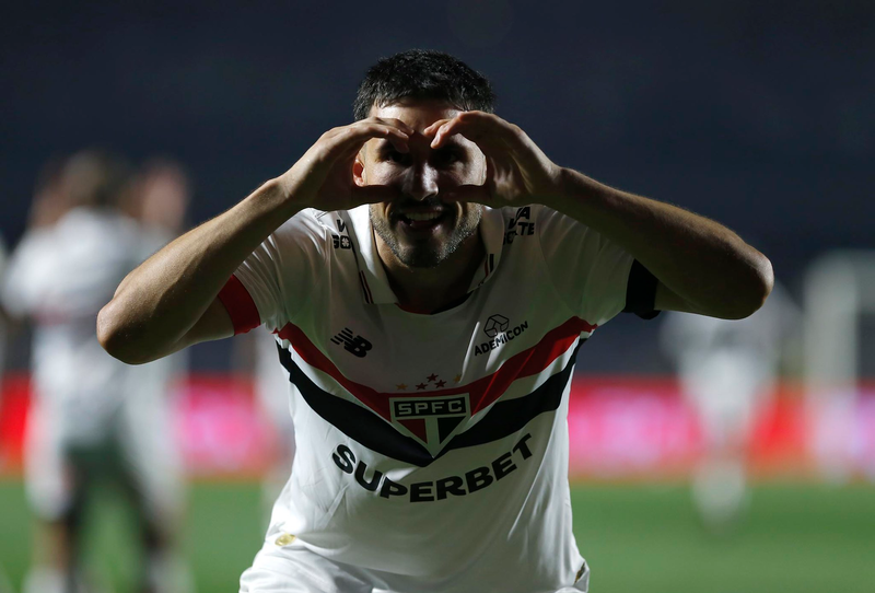 Jogador Calleri, do São Paulo após vencer o Nacional URU nas oitavas de final da Libertadores. Foto: Rubens Chiri / sao paulo fc