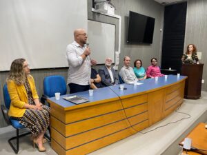 O subsecretário de Políticas sobre Drogas no ES, Carlos Lopes, durante apresentação do estudo na Ufes. Foto: Divulgação/Governo do ES