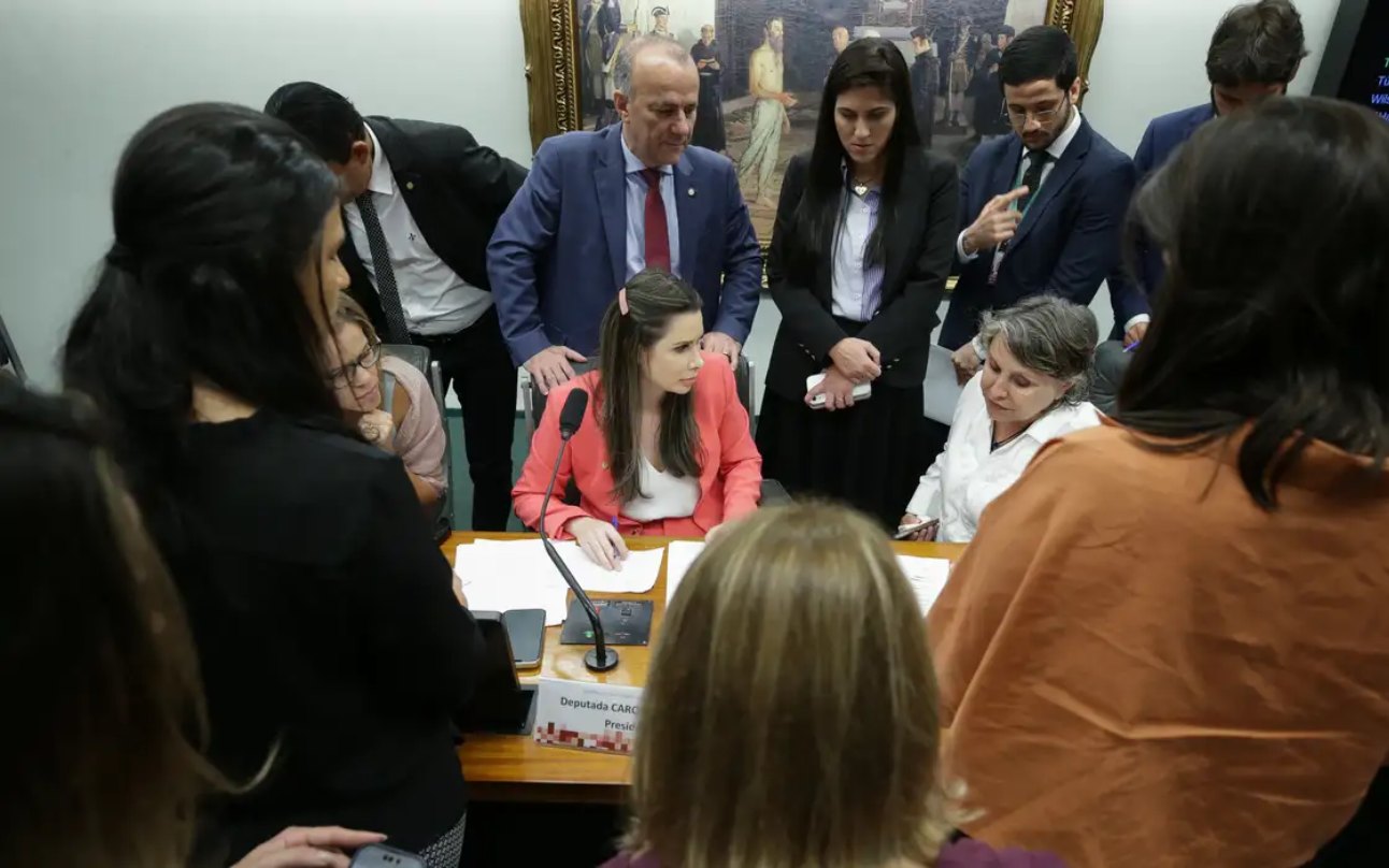 ccj_votação_aborto