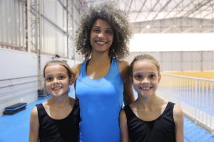 Como a ginástica rítmica vem transformando a vida de gêmeas em Cariacica