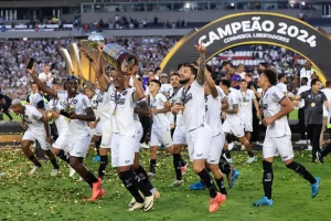 Trio quer coroar ano gigante do Botafogo no Intercontinental: "Clube merece"