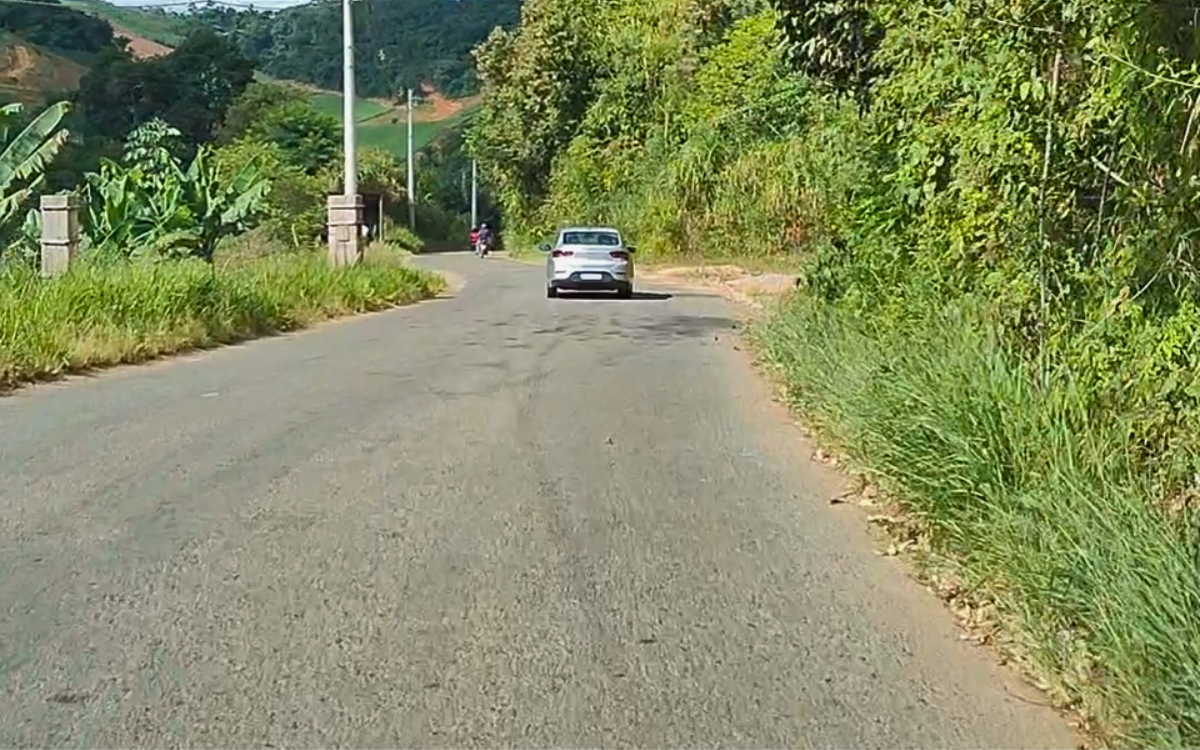 Trecho da ES-264, que será restaurado em Santa Leopoldina. Foto: Divulgação/Governo do Estado