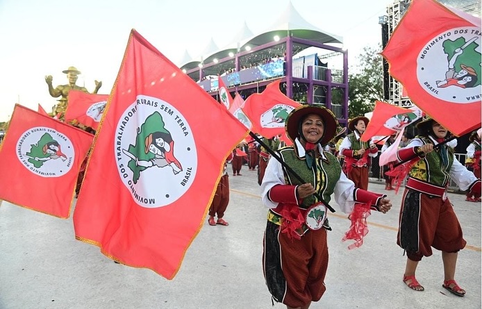 Deputado quer punição para homenagem a organizações ilegais no Carnaval
