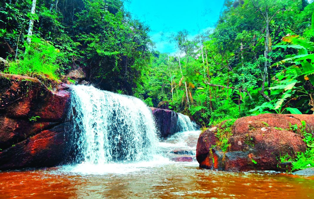 A cachoeira fica aberta todos os dias para visitação gratuita. Foto: Prefeitura de Ecoporanga/Divulgação