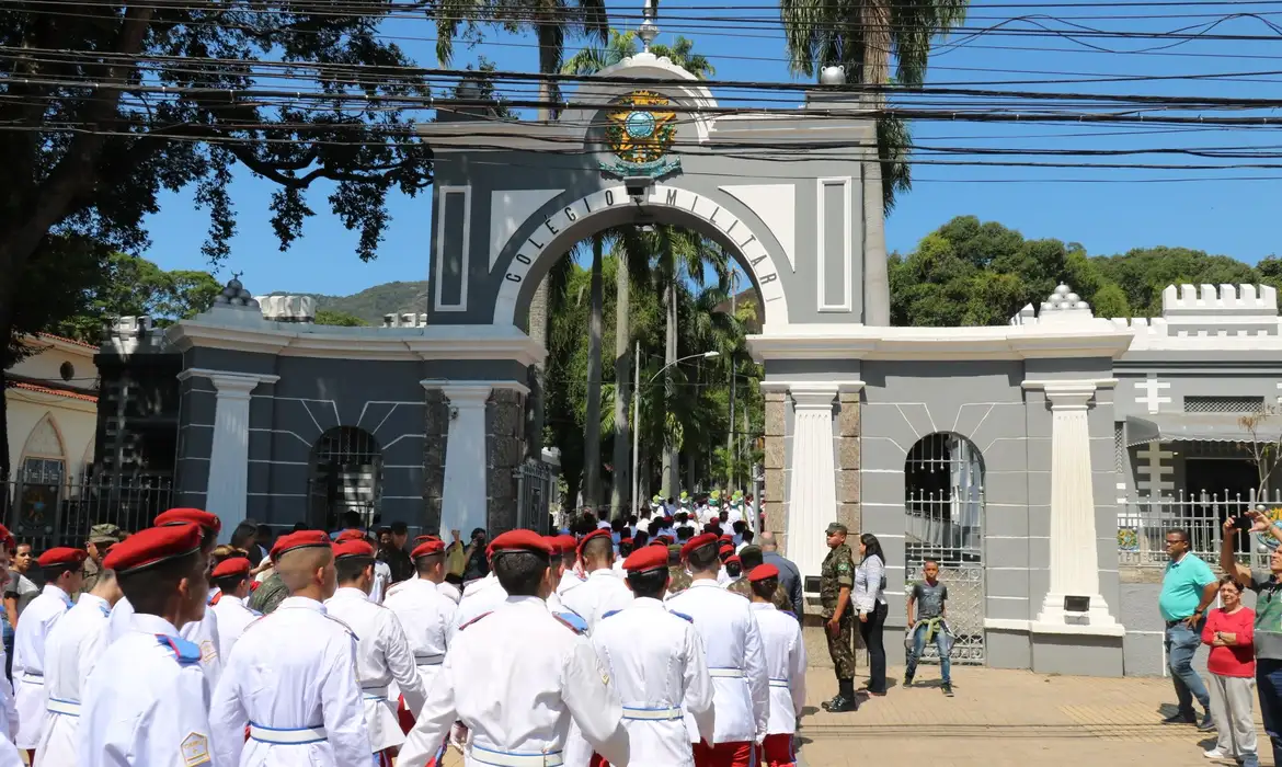 judicial decide acima de cotas em colégios militares Foto: Arquivo/CMRJ/Colégio Militar do Rio de Janeiro