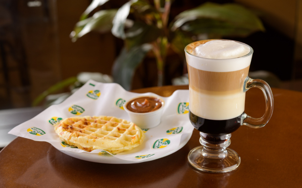Eventos celebram o café com combos especiais e experiência musical em Vitória