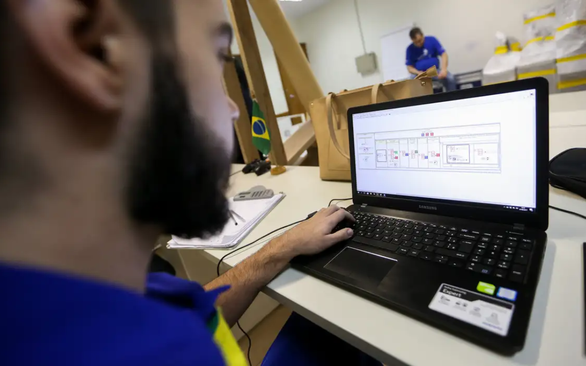 Os cursos são ofertados on-line. Foto: Marcelo Camargo\Agência Brasil