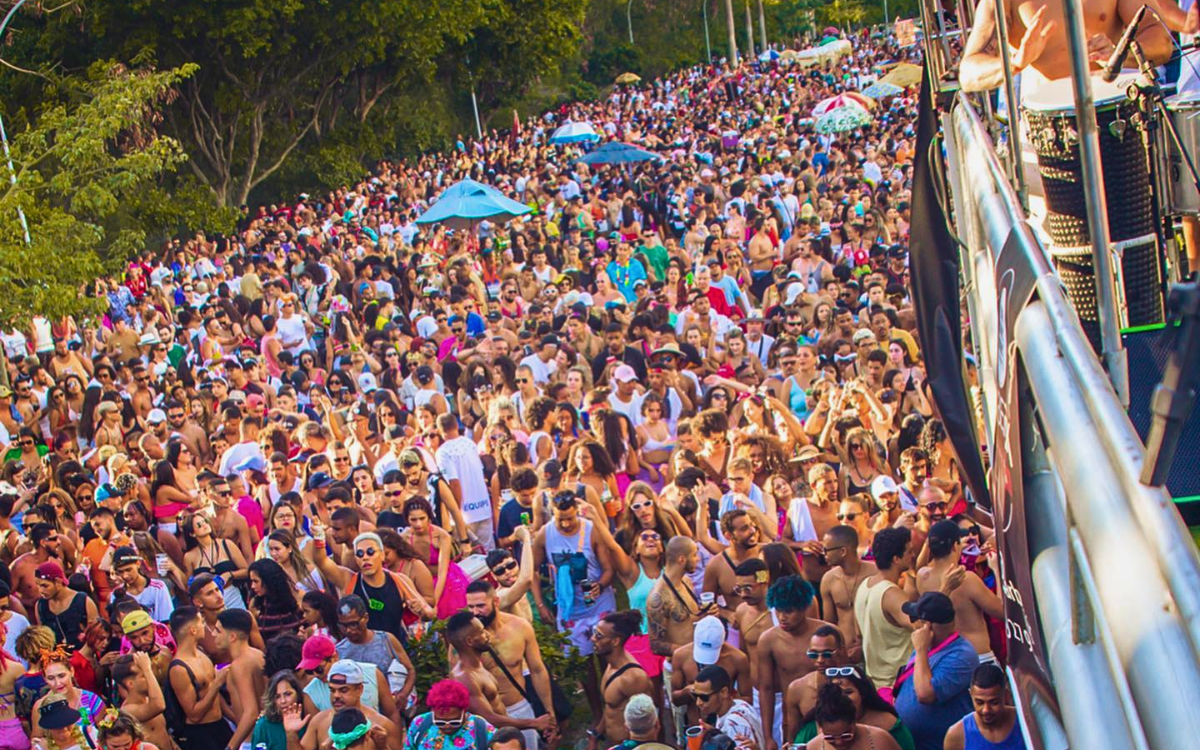 O Bloco Kustelão faz pós-carnaval em Jardim Camburi. Foto: Facebook Bloco Kustelão