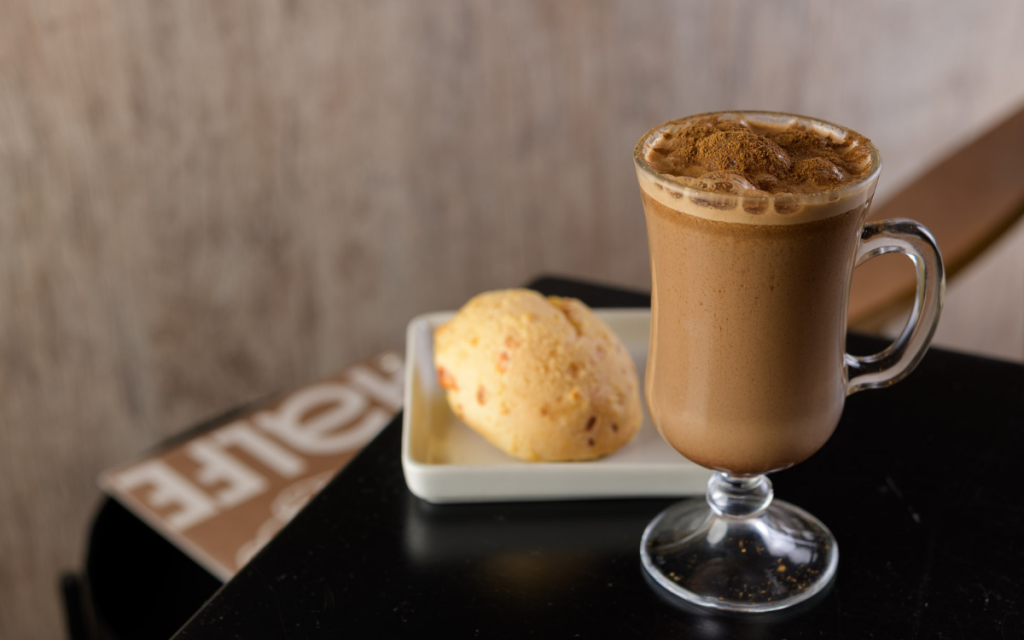 Eventos celebram o café com combos especiais e experiência musical em Vitória