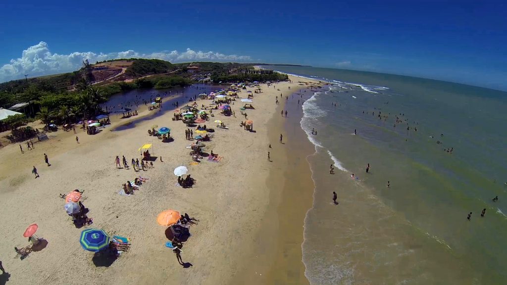 Descubra as belezas da Praia de Marobá, em Presidente Kennedy