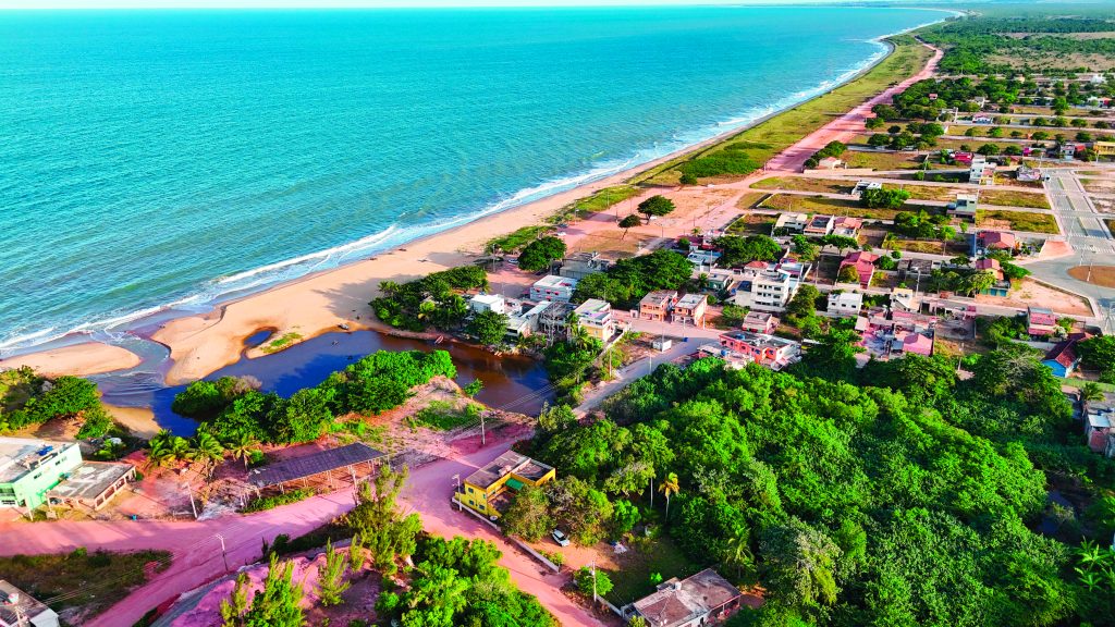 Descubra as belezas da Praia de Marobá, em Presidente Kennedy