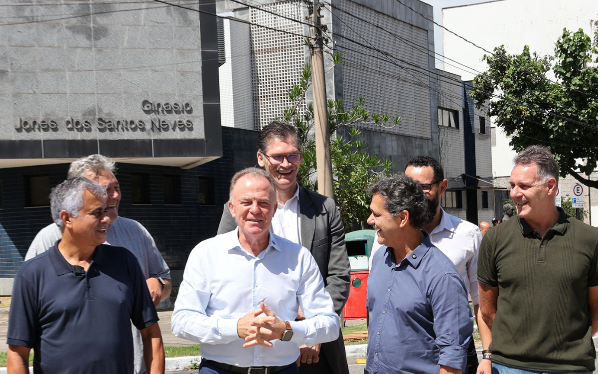 O governador do Estado, assinou a Ordem de Serviço para a reforma e ampliação do Ginásio Jones dos Santos Neves Foto: Governo do ES/Divulgação