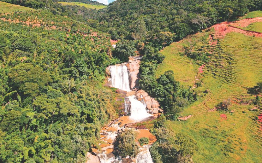 A Cachoeira da Fumaça, localizada em Conceição do Castelo. Foto: Prefeitura de Conceição do Castelo