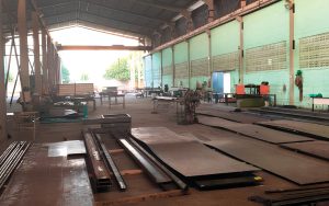 A Solumech tem área fabril construída de 1.300 metros quadrados, com capacidade produtiva de 80 toneladas por mês