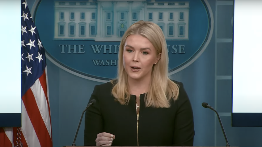 Karoline Leavitt, afirmou que mais de 75 países buscaram os EUA para negociar tarifas Reprodução/YouTube @WhiteHouse - 5.mar.2025