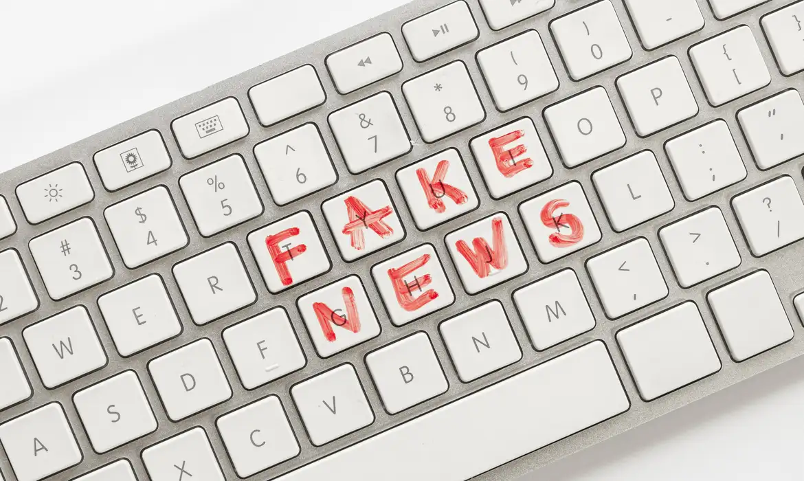 conteúdos profissionais podem ajudar a evitar Fake news Foto: Freepik