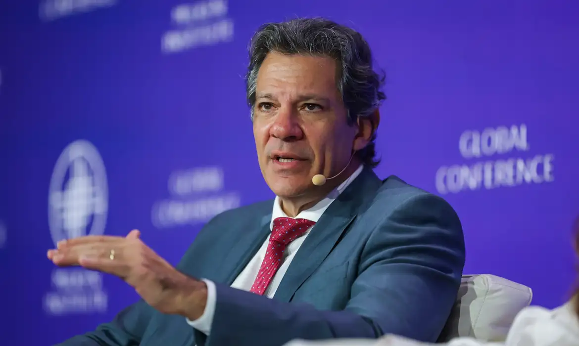 Haddad diz que revisão do IOF foi feita para evitar especulações Foto: Diogo Zacarias/MF